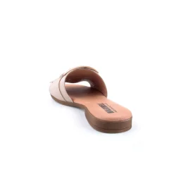 Chinelo WALKWELL
