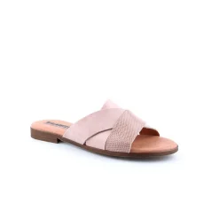 Chinelo WALKWELL