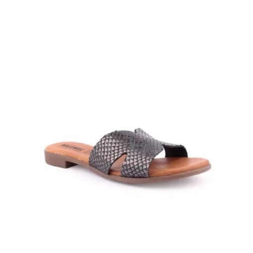 Chinelo WALKWELL