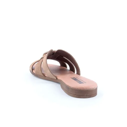 Chinelo WALKWELL