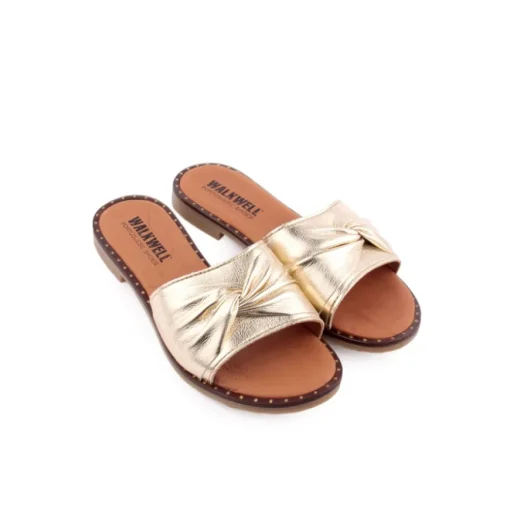 Chinelo WALKWELL