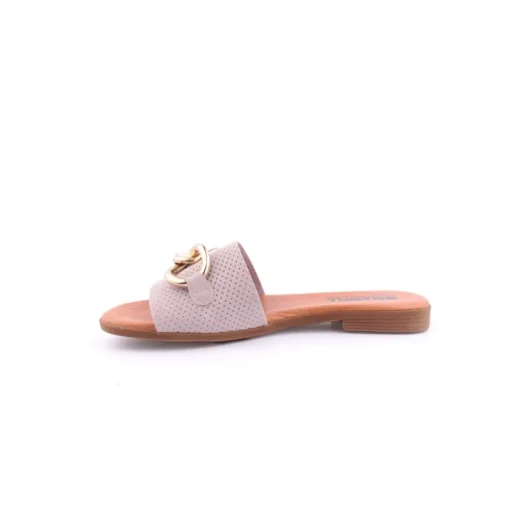Chinelo WALKWELL