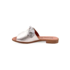 Chinelo WALKWELL