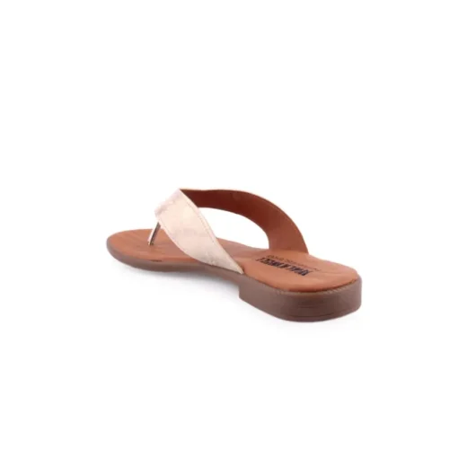Chinelo WALKWELL