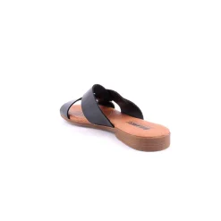 Chinelo WALKWELL