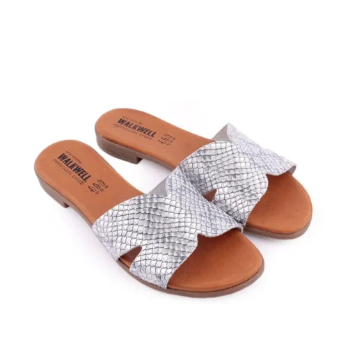 Chinelo WALKWELL