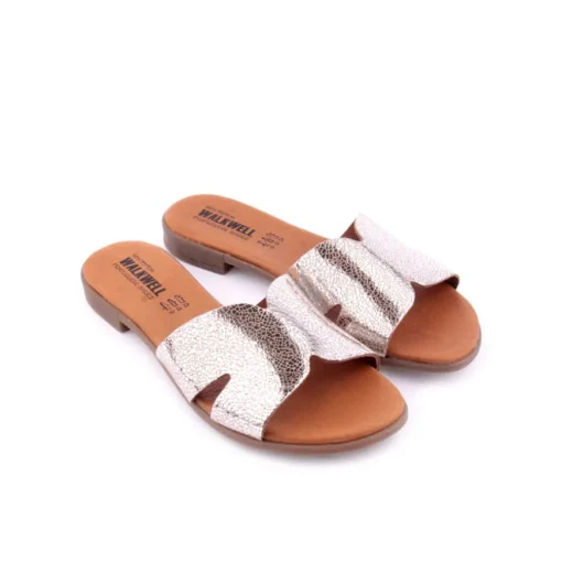 Chinelo WALKWELL