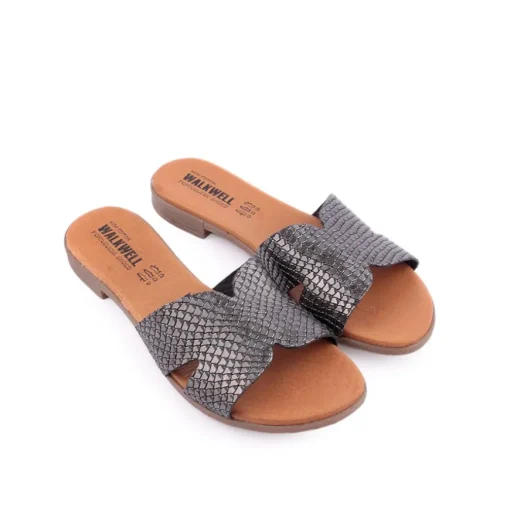 Chinelo WALKWELL