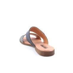 Chinelo WALKWELL