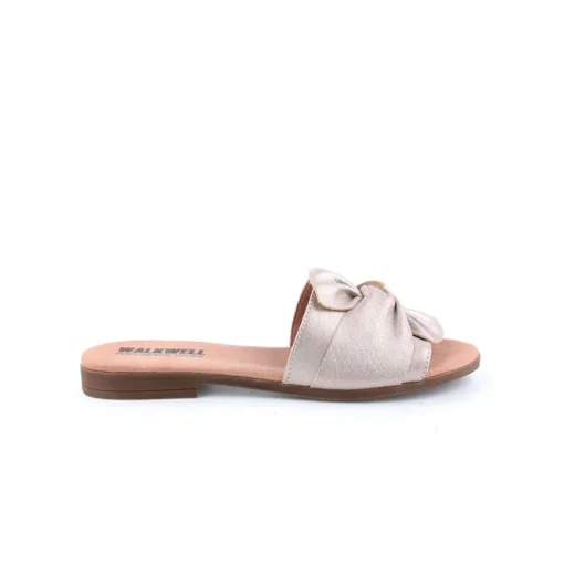 Chinelo WALKWELL