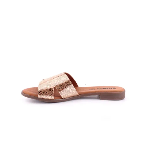 Chinelo WALKWELL