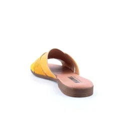 Chinelo WALKWELL