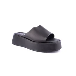 Chinelo WILANO
