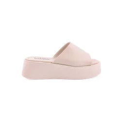 Chinelo WILANO