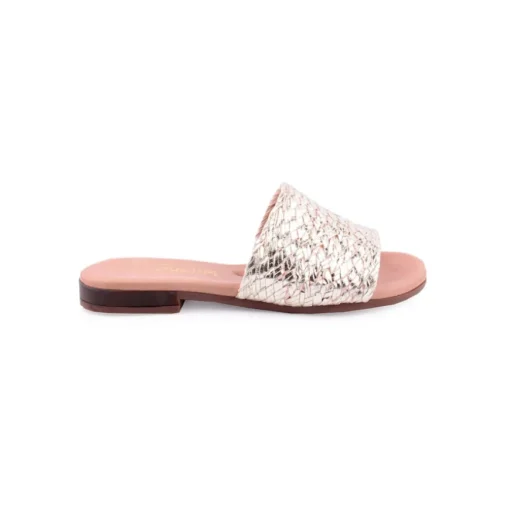 Chinelo WILANO