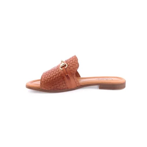 Chinelo WILANO