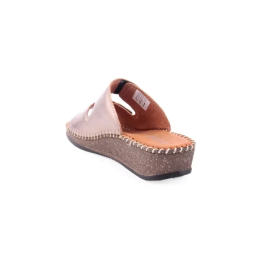 Chinelo WILANO