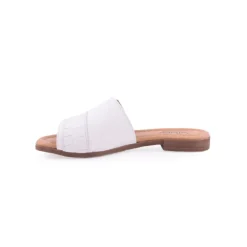 Chinelo WILANO