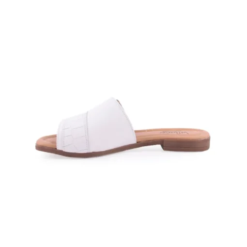 Chinelo WILANO