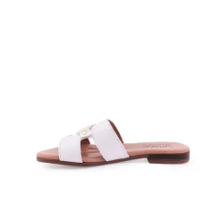 Chinelo WILANO