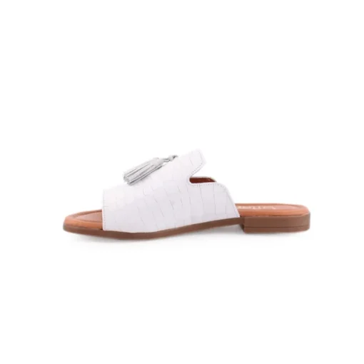 Chinelo WILANO