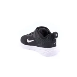 Sapatilha NIKE Revolution 6