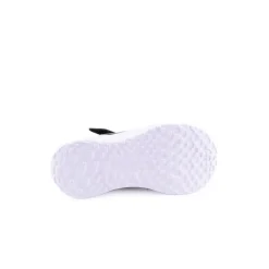 Sapatilha NIKE Revolution 6