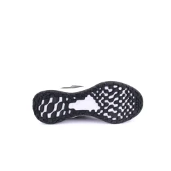 Sapatilha NIKE Revolution 6