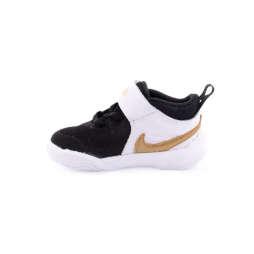 Sapatilha NIKE Team Hustle D 10
